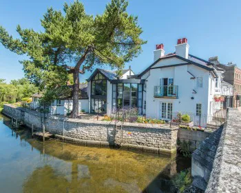 Town Bridge House Christchurch Dorset 10